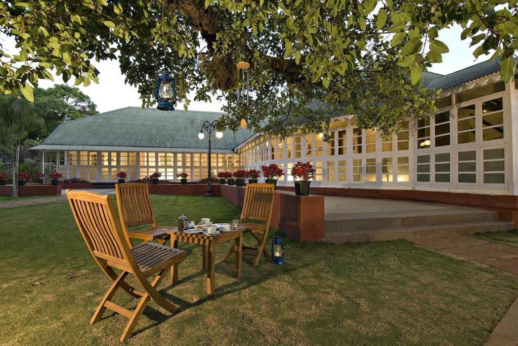 Citrus Chambers Mahabaleshwar Hotel Buitenkant foto