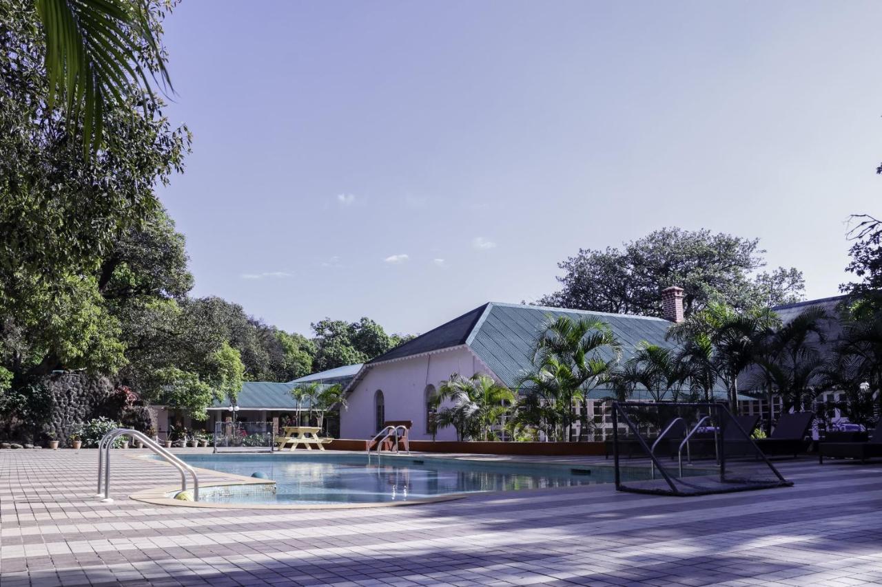 Citrus Chambers Mahabaleshwar Hotel Buitenkant foto