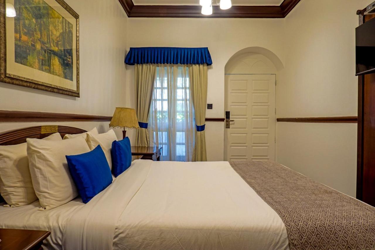 Citrus Chambers Mahabaleshwar Hotel Buitenkant foto