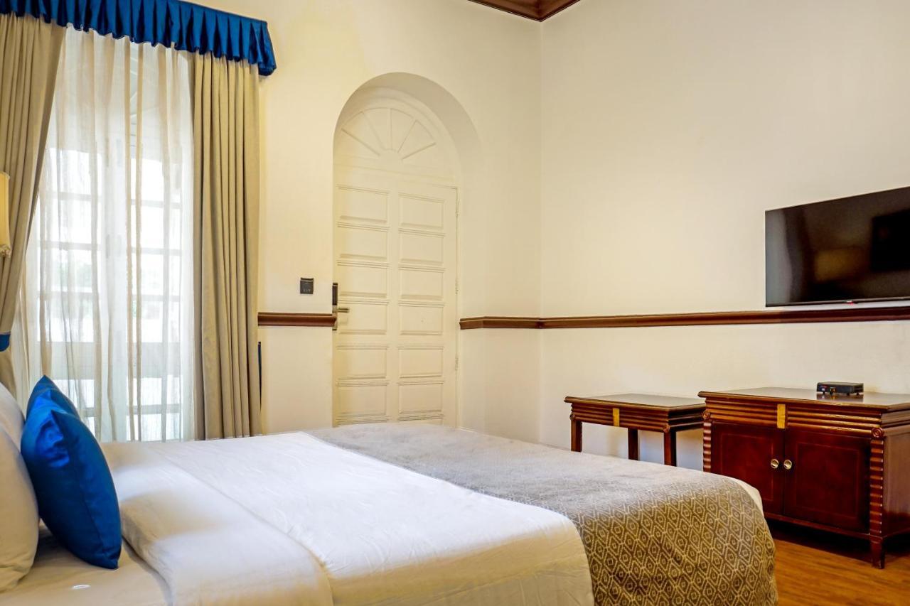 Citrus Chambers Mahabaleshwar Hotel Buitenkant foto