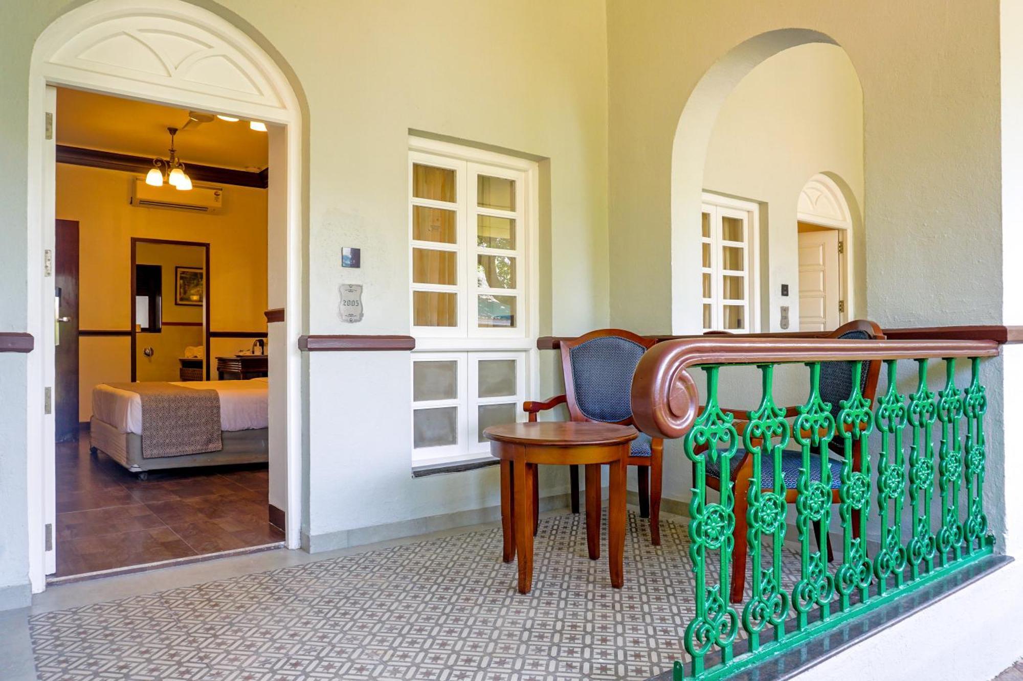 Citrus Chambers Mahabaleshwar Hotel Buitenkant foto