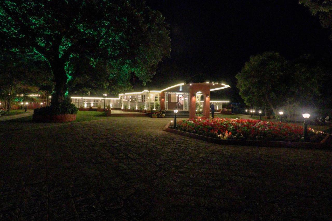 Citrus Chambers Mahabaleshwar Hotel Buitenkant foto