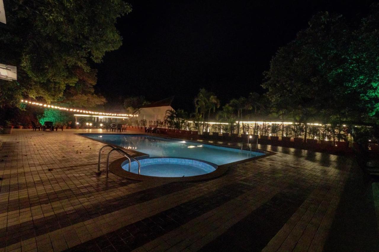 Citrus Chambers Mahabaleshwar Hotel Buitenkant foto